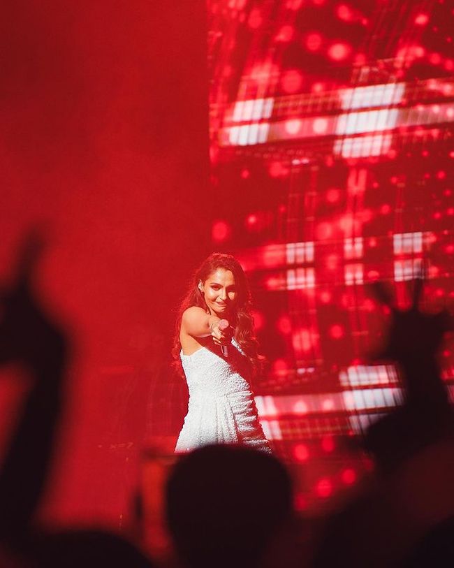 Rocking Clicks Of Andrea Jeremiah On Stage